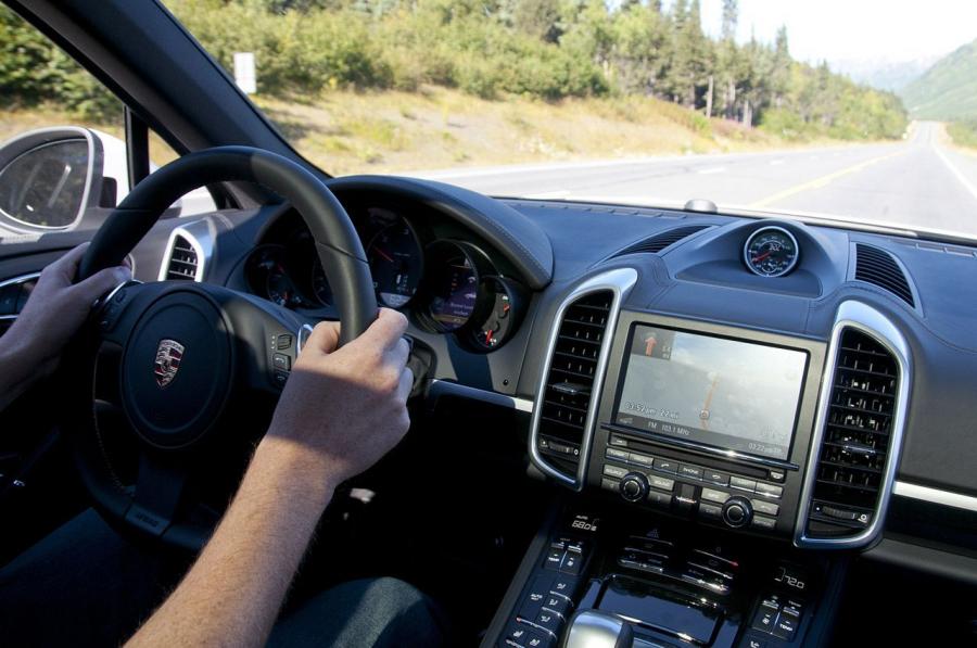 Porsche Cayenne Diesel 2013 года  (фото 8 из 42)